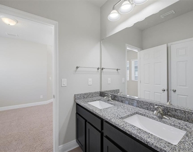 6533 Salt Creek Avenue - Photo Thumbnail 31