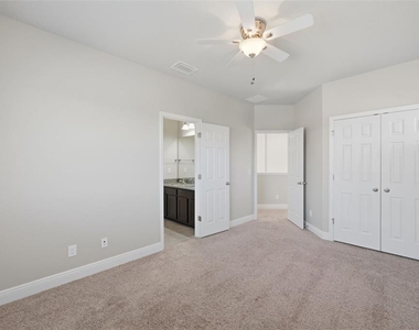 6533 Salt Creek Avenue - Photo Thumbnail 30