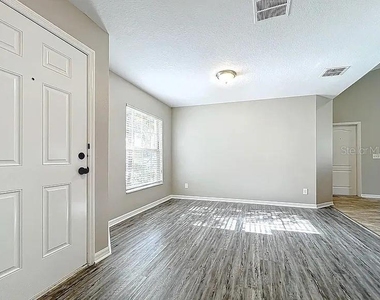 645 Hearthglen Boulevard - Photo Thumbnail 1