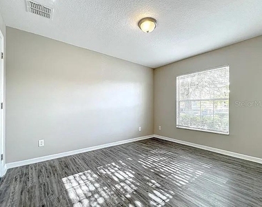 645 Hearthglen Boulevard - Photo Thumbnail 21