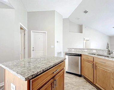 645 Hearthglen Boulevard - Photo Thumbnail 3