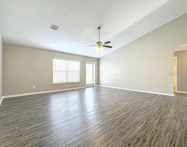 645 Hearthglen Boulevard - Photo Thumbnail 29