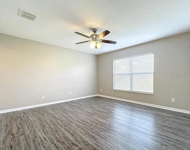 645 Hearthglen Boulevard - Photo Thumbnail 23