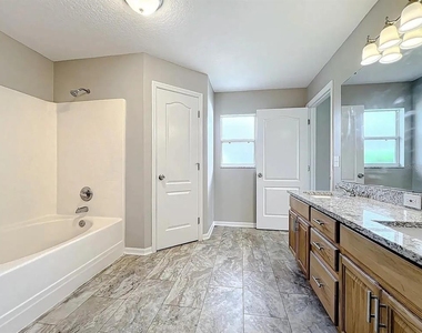645 Hearthglen Boulevard - Photo Thumbnail 25