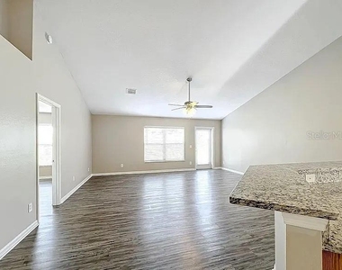 645 Hearthglen Boulevard - Photo Thumbnail 10