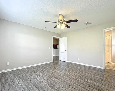 645 Hearthglen Boulevard - Photo Thumbnail 32