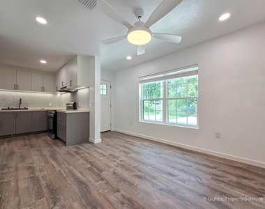 206 Se 21st Terrace - Photo Thumbnail 4