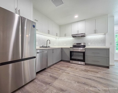 206 Se 21st Terrace - Photo Thumbnail 6