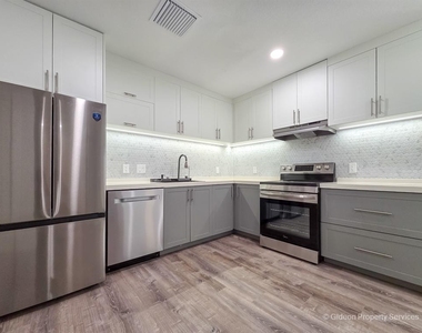 206 Se 21st Terrace - Photo Thumbnail 7