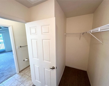 4600 E Moody Boulevard - Photo Thumbnail 17