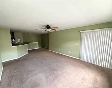 4600 Moody Boulevard E - Photo Thumbnail 4