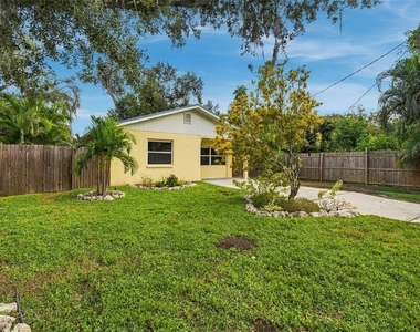 4457 Gallup Avenue - Photo Thumbnail 3