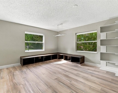 4457 Gallup Avenue - Photo Thumbnail 6