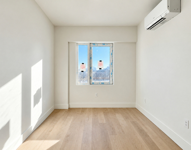 80 linden blvd - Photo Thumbnail 6