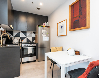 978 Kent Ave - Photo Thumbnail 7