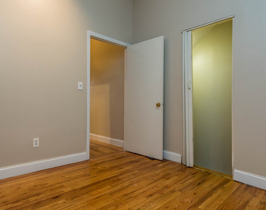 346 Gates Ave - Photo Thumbnail 10