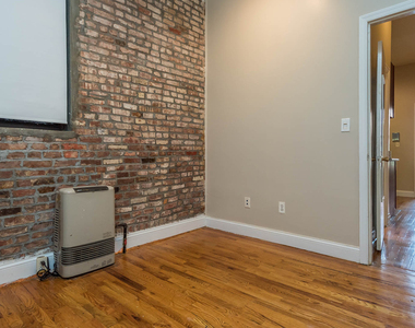 346 Gates Ave - Photo Thumbnail 9
