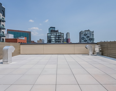 525 Pacific St - Photo Thumbnail 7