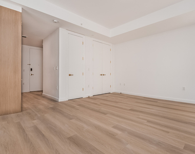 525 Pacific St - Photo Thumbnail 8