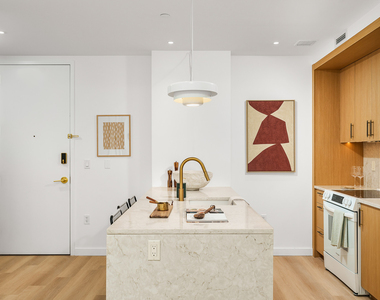 525 Pacific St - Photo Thumbnail 12