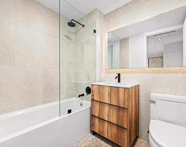 828 Metropolitan Ave - Photo Thumbnail 4