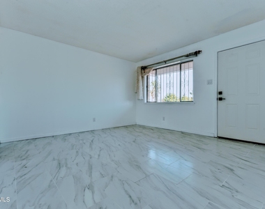 4909 Winthrop Drive - Photo Thumbnail 16