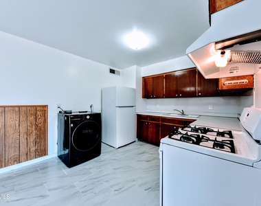 4909 Winthrop Drive - Photo Thumbnail 10
