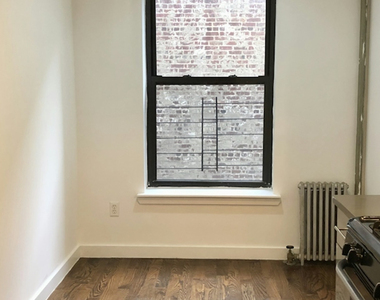 410 Eastern Parkway - Photo Thumbnail 5