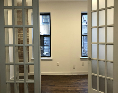 410 Eastern Parkway - Photo Thumbnail 12