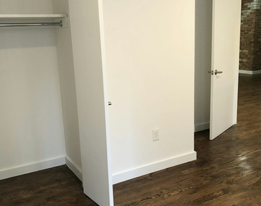 410 Eastern Parkway - Photo Thumbnail 7