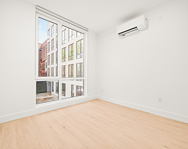 733 Lincoln Pl - Photo Thumbnail 3