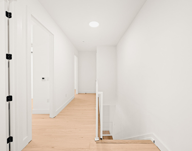 733 Lincoln Pl - Photo Thumbnail 12