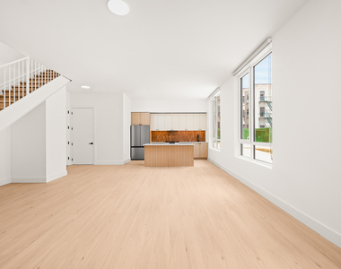 733 Lincoln Pl - Photo Thumbnail 1