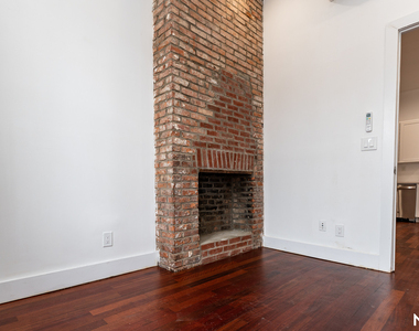 276 Boerum St - Photo Thumbnail 12