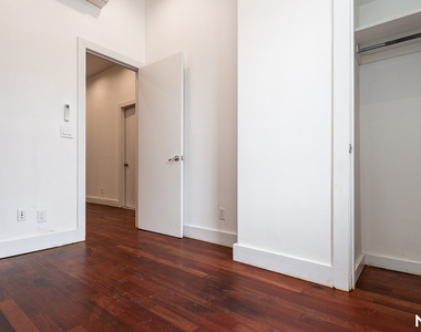 276 Boerum St - Photo Thumbnail 13