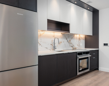 229 Wythe Ave - Photo Thumbnail 2