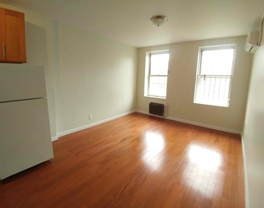 83 Allen Street - Photo Thumbnail 2