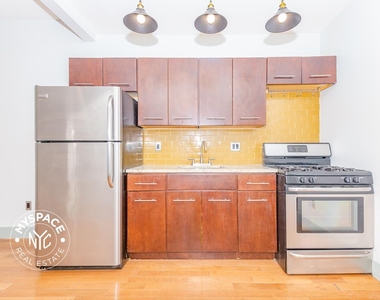 41 Havemeyer Street - Photo Thumbnail 2