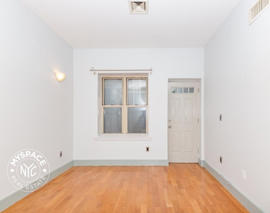 41 Havemeyer Street - Photo Thumbnail 3