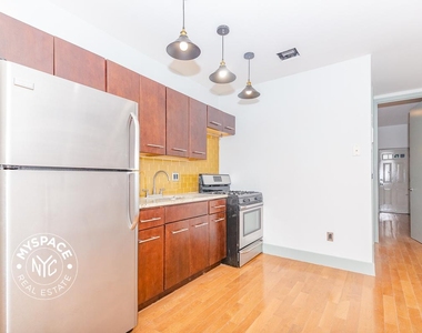 41 Havemeyer Street - Photo Thumbnail 1