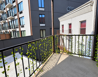267 Hull Street - Photo Thumbnail 8