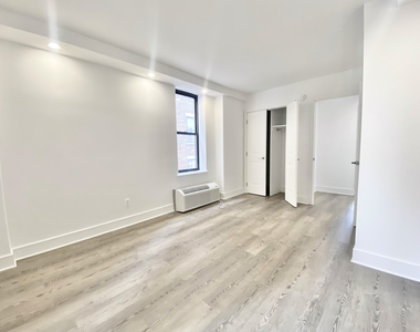 West 81st Street - Photo Thumbnail 6