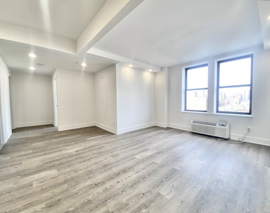 West 81st Street - Photo Thumbnail 1