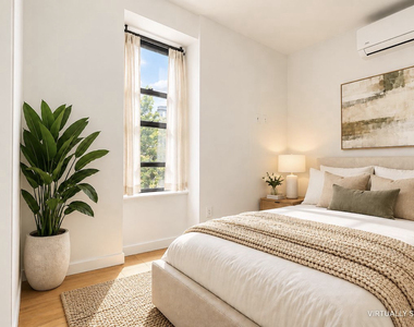 915 St Johns Place - Photo Thumbnail 4
