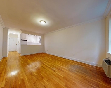 East 80th Street - Photo Thumbnail 1