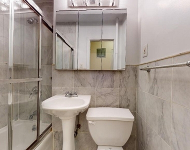 East 80th Street - Photo Thumbnail 3