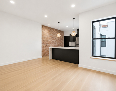 25-11 34th Street - Photo Thumbnail 3