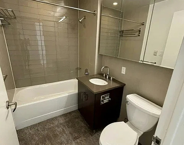11th Avenue - Photo Thumbnail 3
