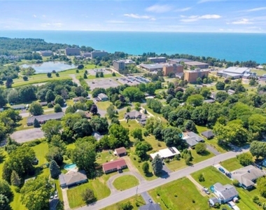 31 Franklin Avenue - Photo Thumbnail 18