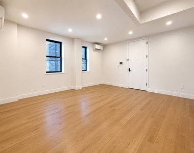 2324 Bedford Ave - Photo Thumbnail 3